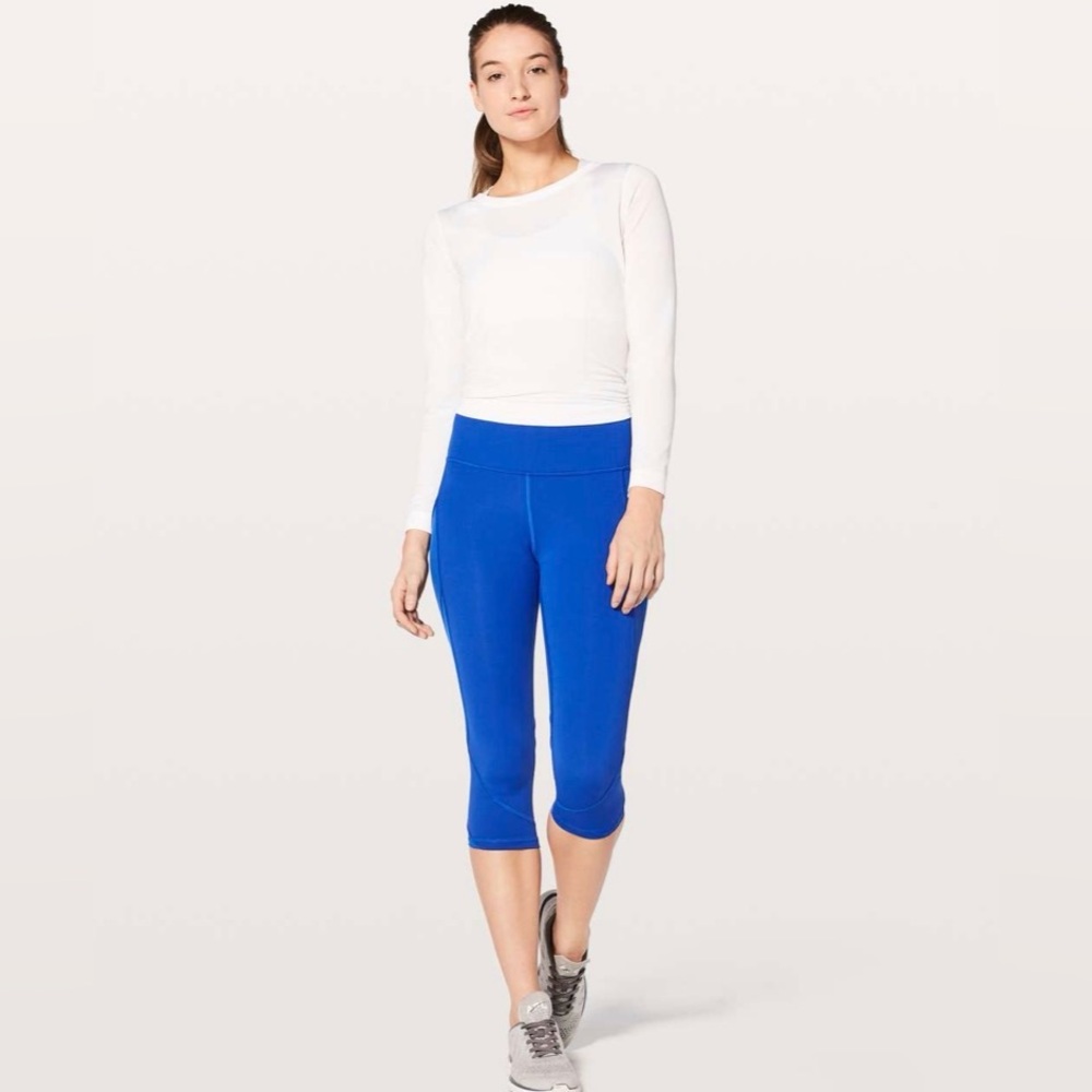 Lululemon Fast as Light Crop in Jetstream - Size 2 - Picture 2 of 6
